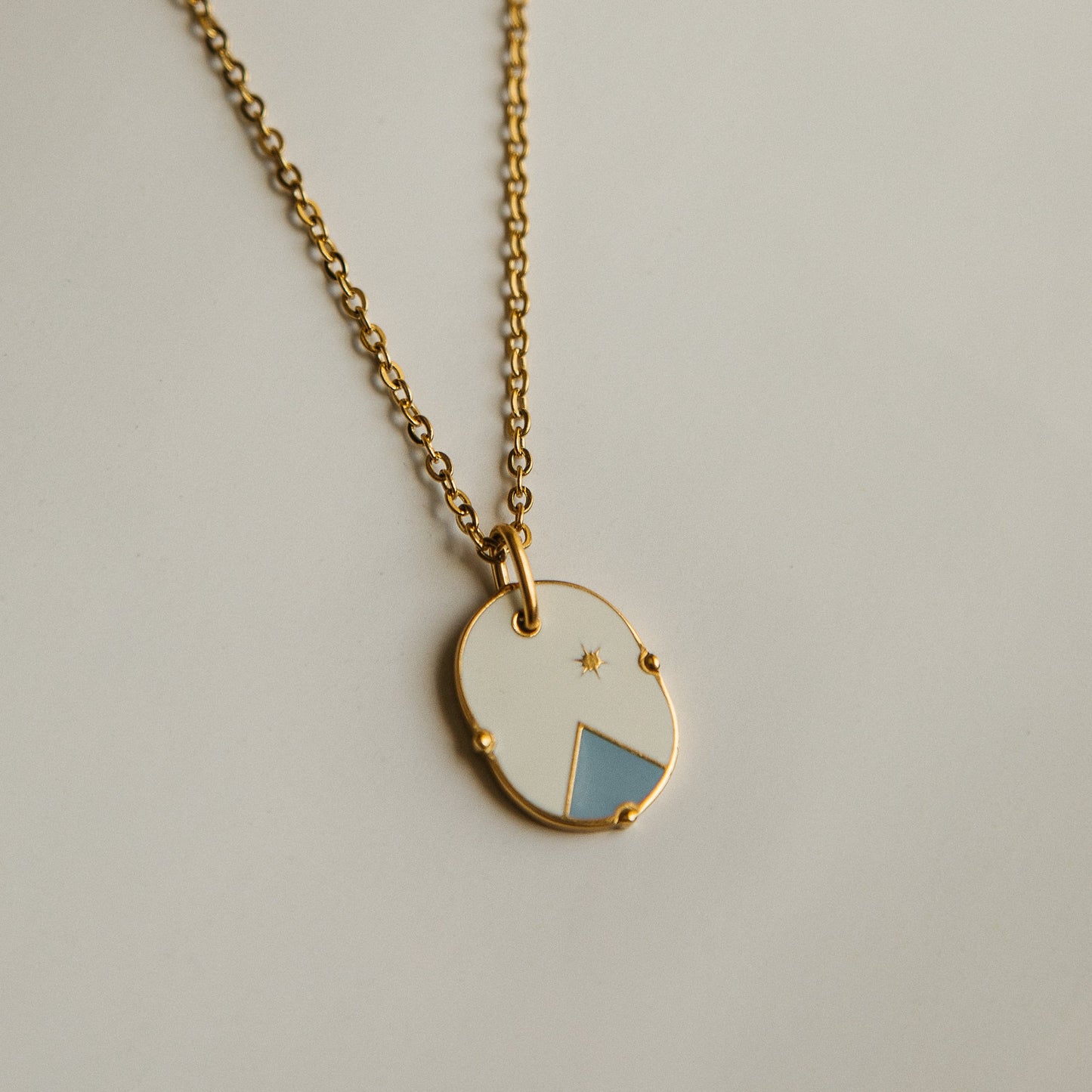 "On the right path" Necklace